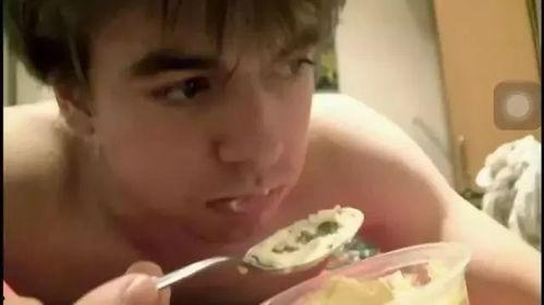 胖子吃瓜瘦子喝尿,胖子吃瓜瘦子喝尿，揭秘奇特瘦身之谜